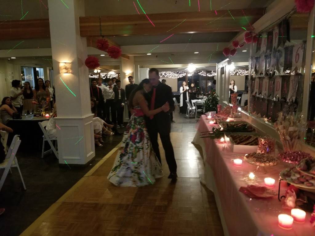 Newport Beach Tennis Club | restaurant | 2601 Eastbluff Dr, Newport Beach, CA 92660, USA | 9496440050 OR +1 949-644-0050