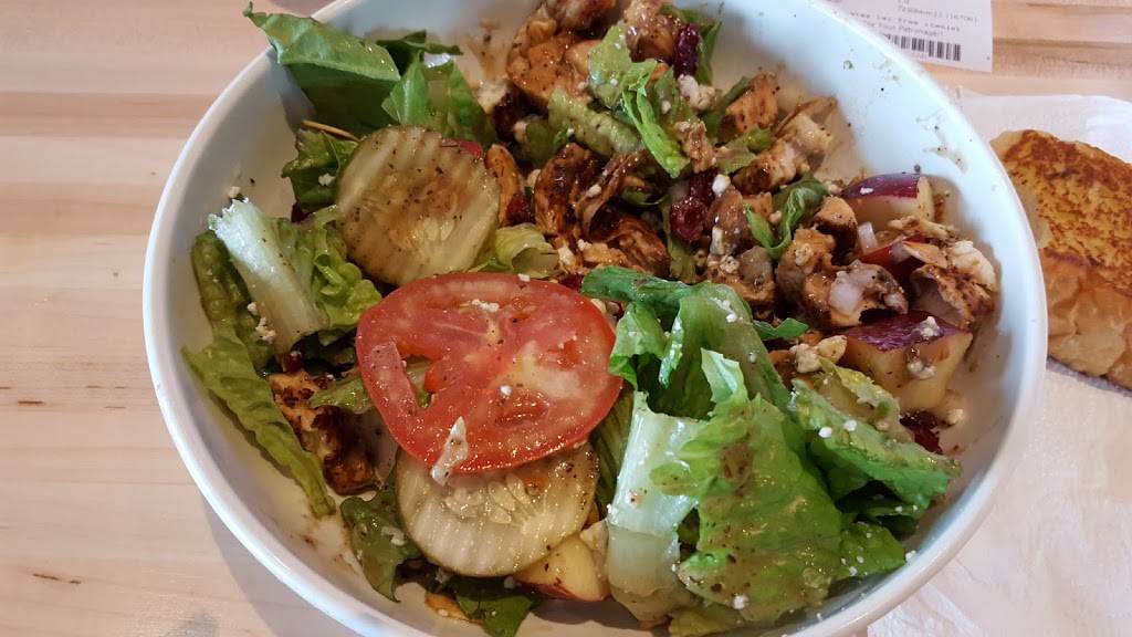 Fuddruckers | restaurant | 7750 Tidewater Dr Suite 301, Norfolk, VA 23505, USA | 7572275334 OR +1 757-227-5334