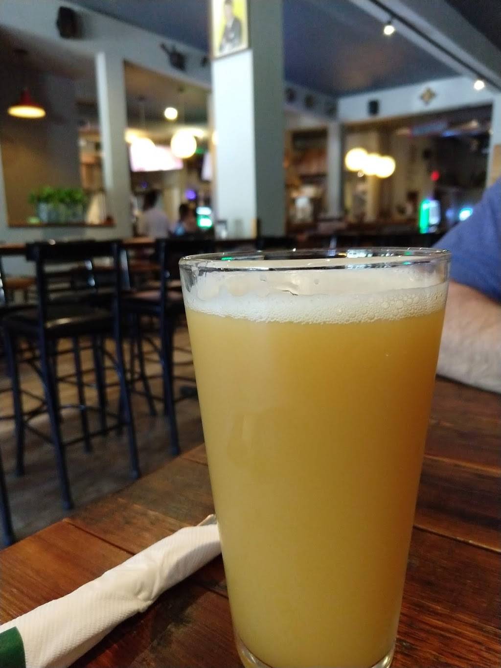 Bo Macs | restaurant | 219 16th Ave SE, Cedar Rapids, IA 52401, USA | 3198263154 OR +1 319-826-3154