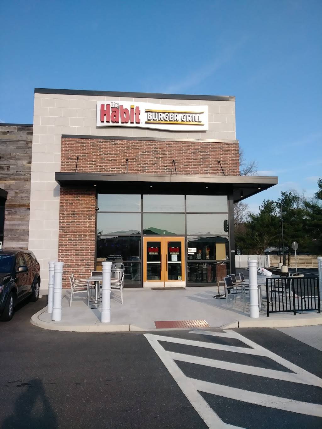 The Habit Burger Grill | restaurant | 706 Haddonfield Rd Ste 8, Cherry Hill, NJ 08002, USA | 8564880459 OR +1 856-488-0459