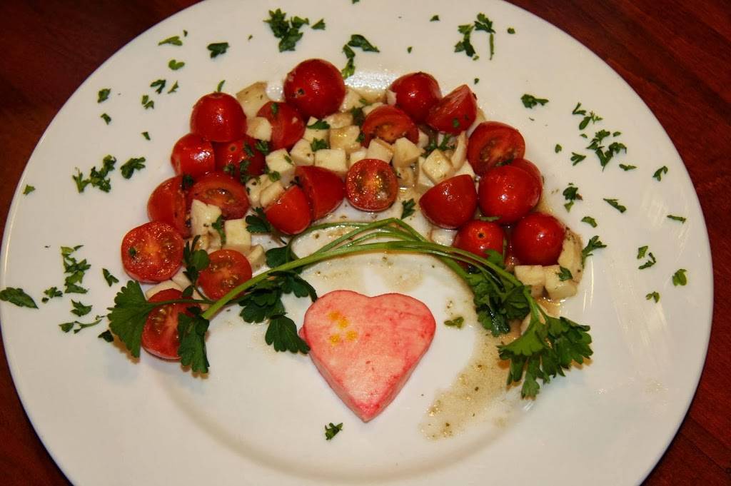 The Old Christmas Station Restaurant | restaurant | 100 S Main St, Frankenmuth, MI 48734, USA | 9892628196 OR +1 989-262-8196