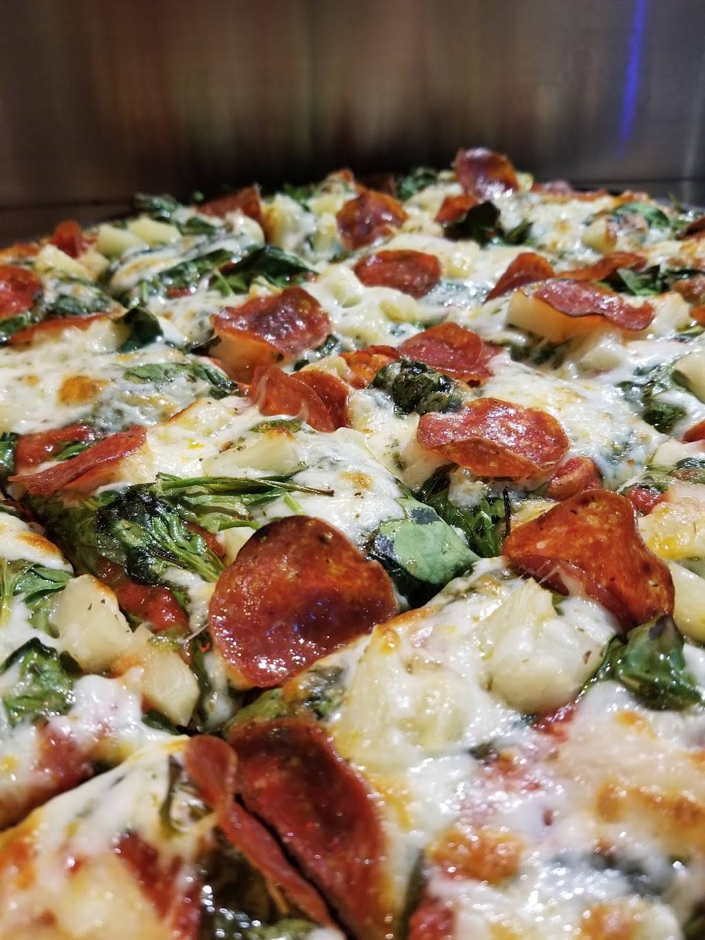 Windy City Pizza | restaurant | 401 W Atlantic Ave, Delray Beach, FL 33444, USA | 5612662811 OR +1 561-266-2811