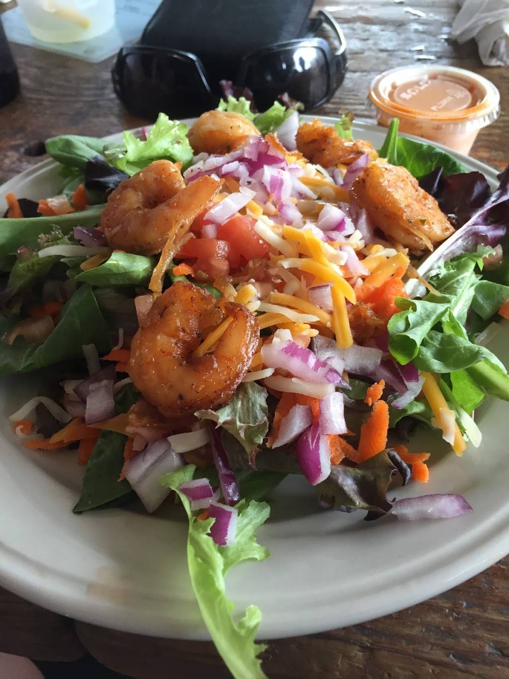 Howies On the Lake | restaurant | 4856 Coleman Dr, Akron, OH 44319, USA | 3306448343 OR +1 330-644-8343