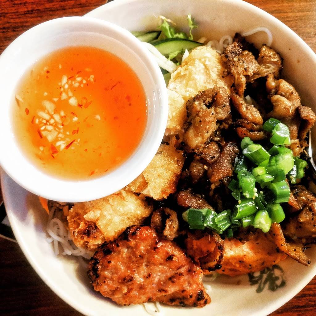 The Lemongrass | restaurant | 365 S Grady Way, Renton, WA 98057, USA | 4252282000 OR +1 425-228-2000