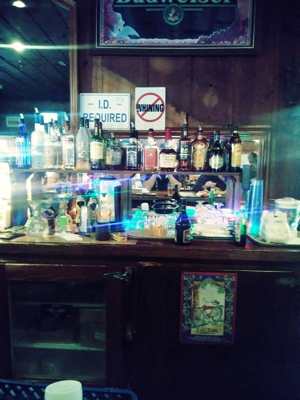 Petersons Corner | restaurant | 26310 CA-49, Nevada City, CA 95959, USA | 5302923747 OR +1 530-292-3747