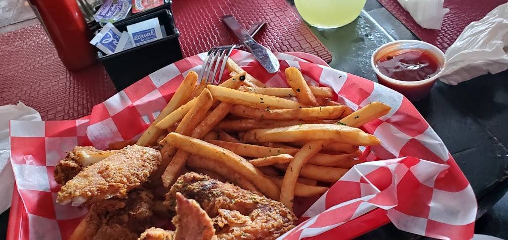 Charlottes Chicken and Waffles | restaurant | 719 High St, Petersburg, VA 23803, USA | 8049437986 OR +1 804-943-7986