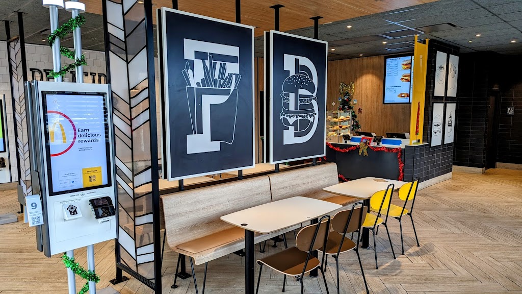 McDonalds | cafe | 1948 E McKellips Rd, Mesa, AZ 85203, USA | 4802928733 OR +1 480-292-8733