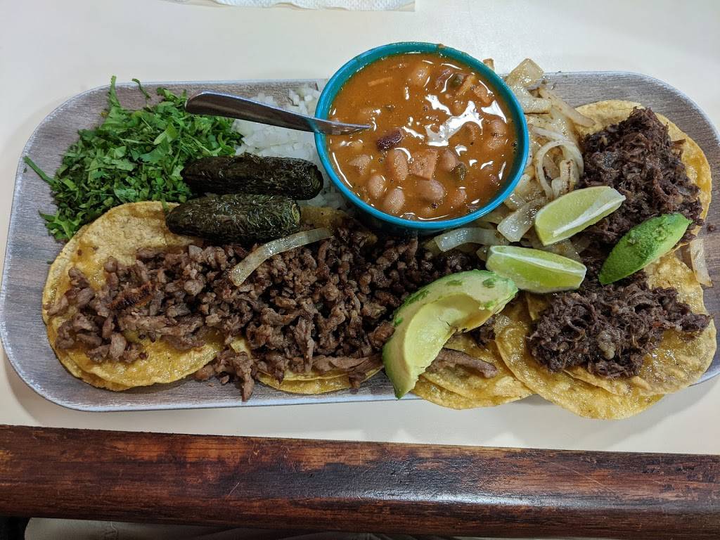 Plaza Tapatia Mexican Grill | restaurant | 9820 Potranco Rd, San Antonio, TX 78251, USA | 2104629792 OR +1 210-462-9792