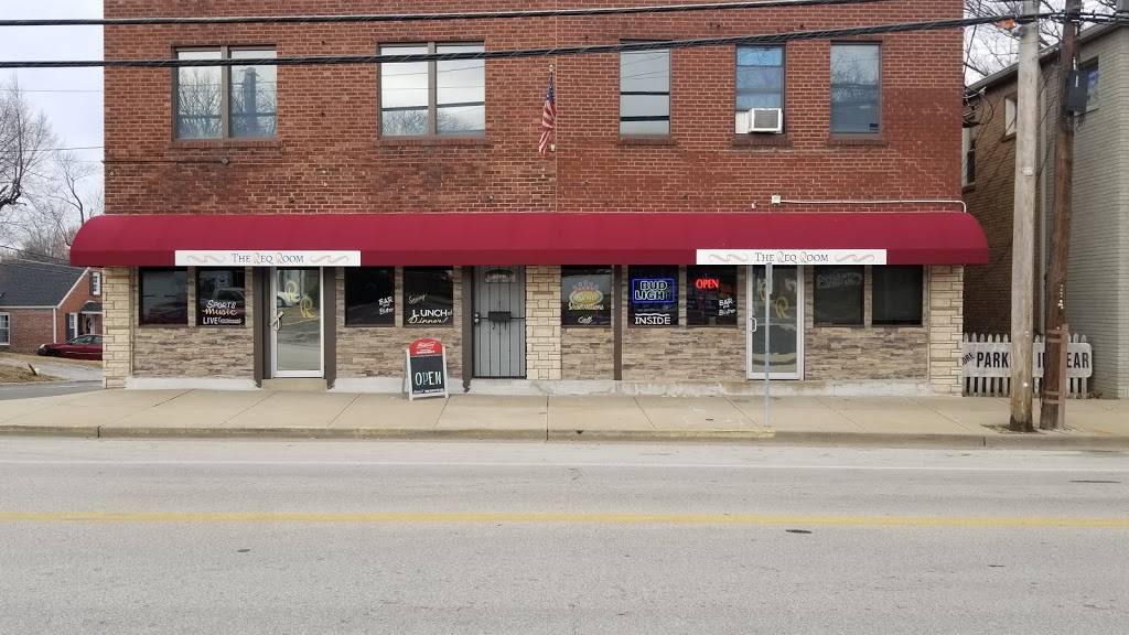 The Req Room | restaurant | 9625 Lackland Rd, Overland, MO 63114, USA | 3144554441 OR +1 314-455-4441