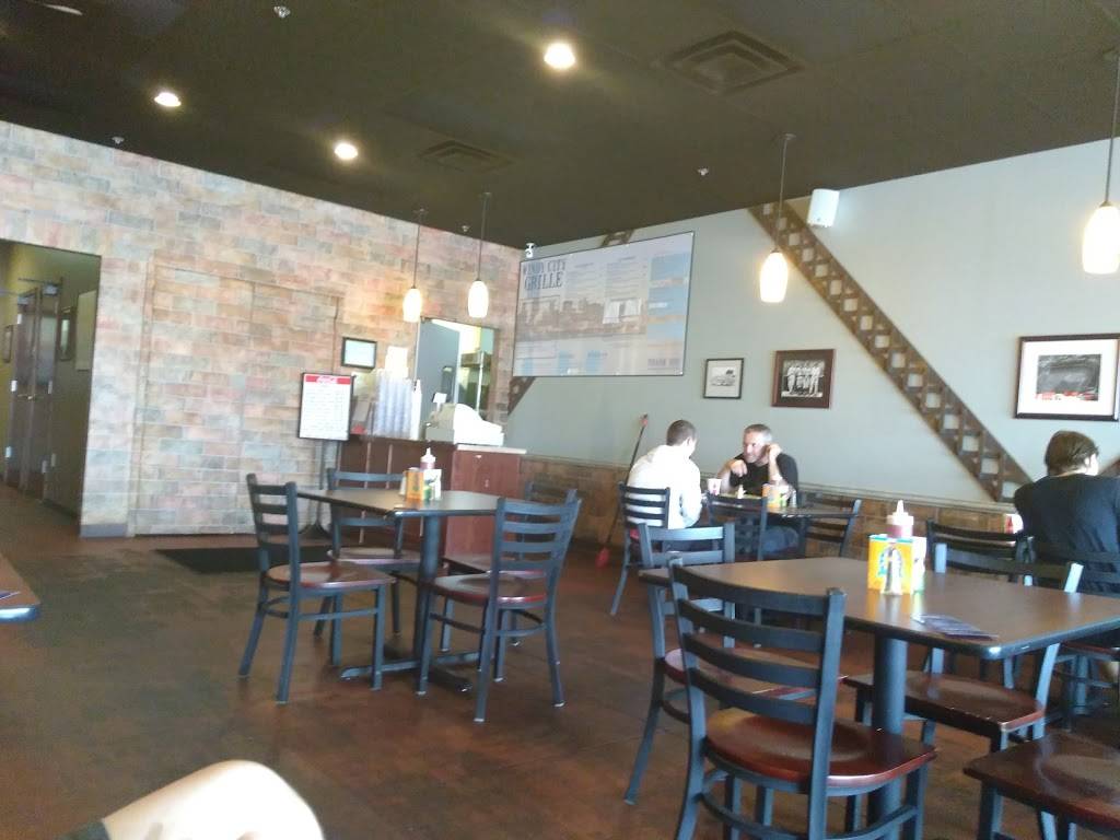 Windy City Grille | restaurant | 5751 Byron Center Ave SW, Wyoming, MI 49519, USA | 6162612489 OR +1 616-261-2489