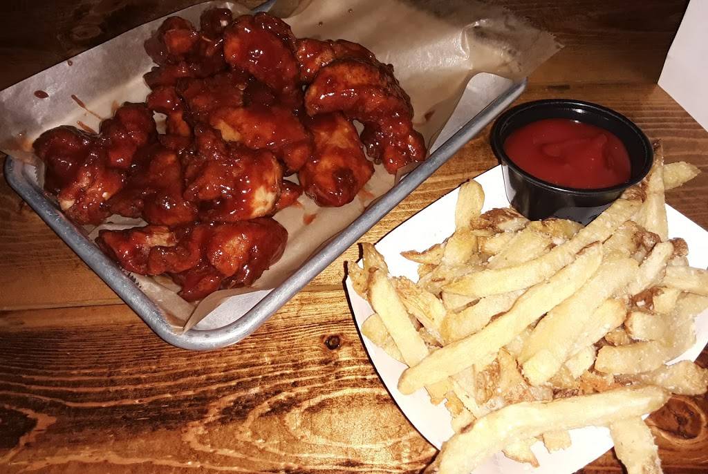 Lincoln And Main Bar Grille | restaurant | 624 N Main St, Urbana, OH 43078, USA | 9375084175 OR +1 937-508-4175