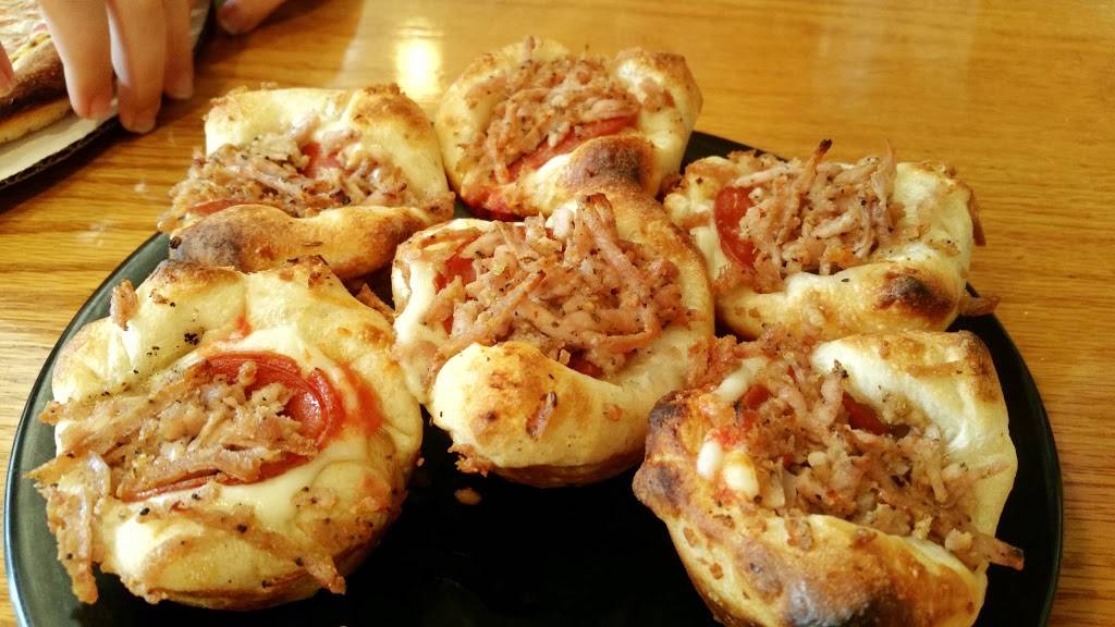 Bellas Pizza of Bristol | restaurant | 1351 Lee Hwy, Bristol, VA 24201, USA | 2764663281 OR +1 276-466-3281