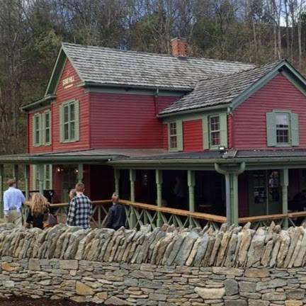 Star Hill Provisions at Maker’s Mark Distillery | restaurant | 3350 Burks Spring Rd, Loretto, KY 40037, USA | 2708657293 OR +1 270-865-7293