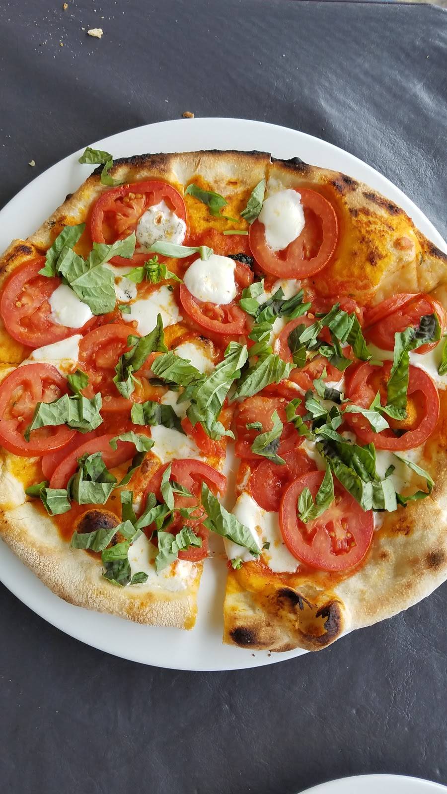 Fire Works | restaurant | 201 Harrison St SE, Leesburg, VA 20175, USA | 7037798400 OR +1 703-779-8400