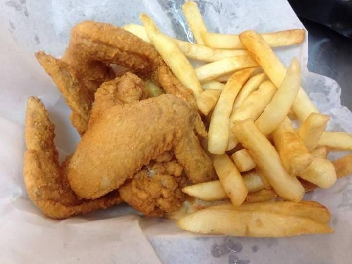 Momos Sandwich Shop | restaurant | 452 W 144th St, Riverdale, IL 60827, USA | 7088800347 OR +1 708-880-0347