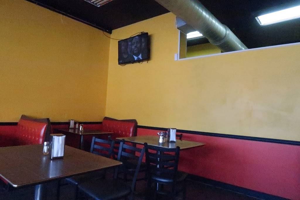 Chikis N Grill | restaurant | 2817 W Diversey Ave, Chicago, IL 60647, USA | 7736665008 OR +1 773-666-5008