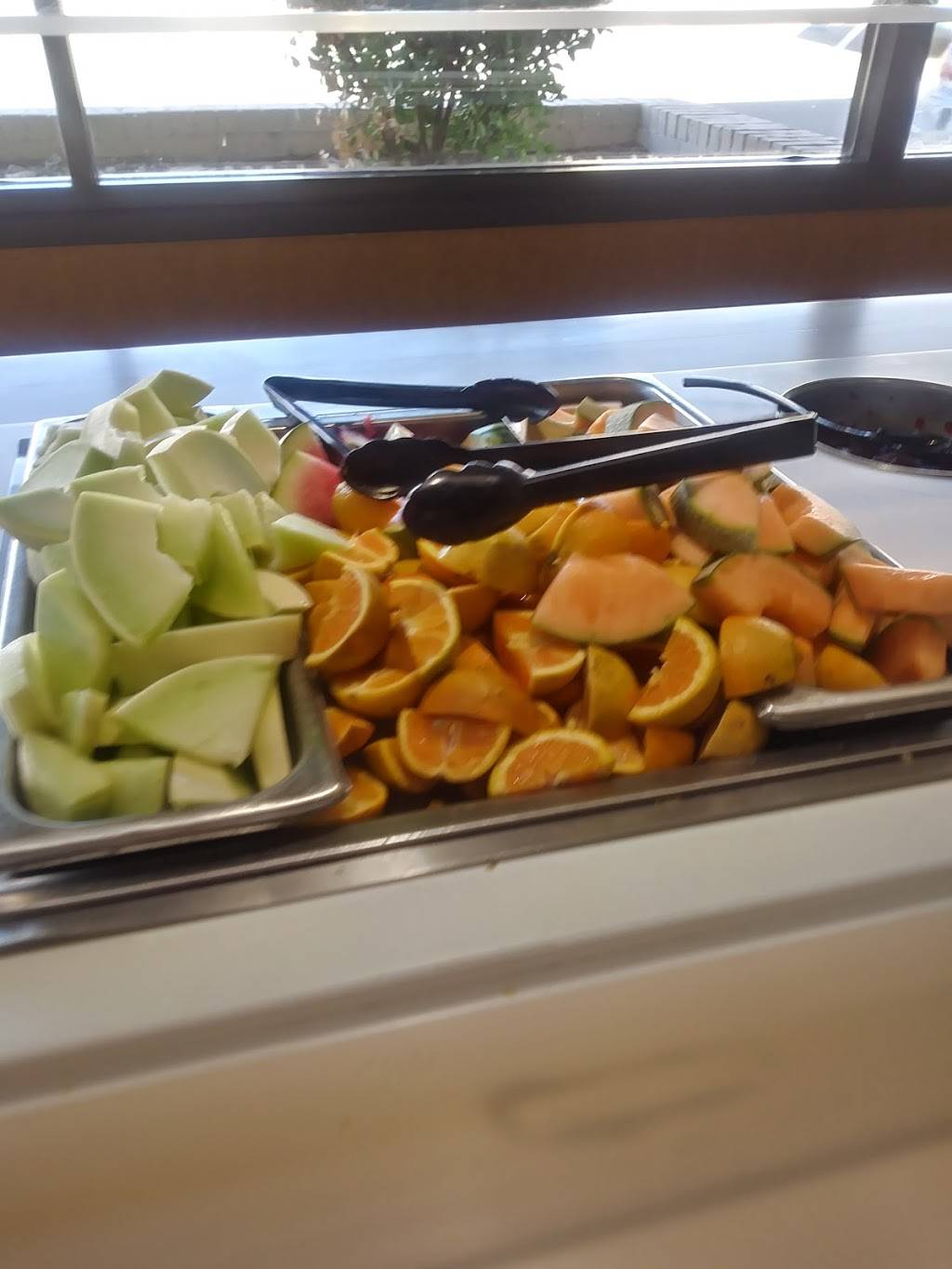 Souper Salad | restaurant | 7019 N Mesa St Suite E, El Paso, TX 79912, USA | 9158335395 OR +1 915-833-5395