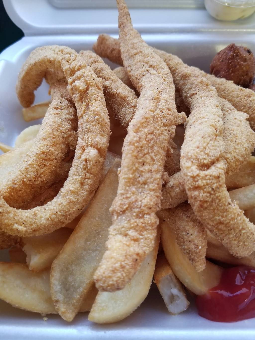 Wichita Fish Co | restaurant | 1601 W Douglas Ave, Wichita, KS 67213, USA | 3162653474 OR +1 316-265-3474