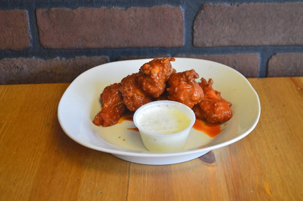 Pinches Pizzas | restaurant | 1711 E Anaheim St, Long Beach, CA 90813, USA | 5625995246 OR +1 562-599-5246