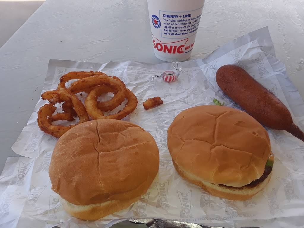 Sonic Drive-In | restaurant | 7440 S Jesse Owens Pkwy, Phoenix, AZ 85040, USA | 6022686904 OR +1 602-268-6904