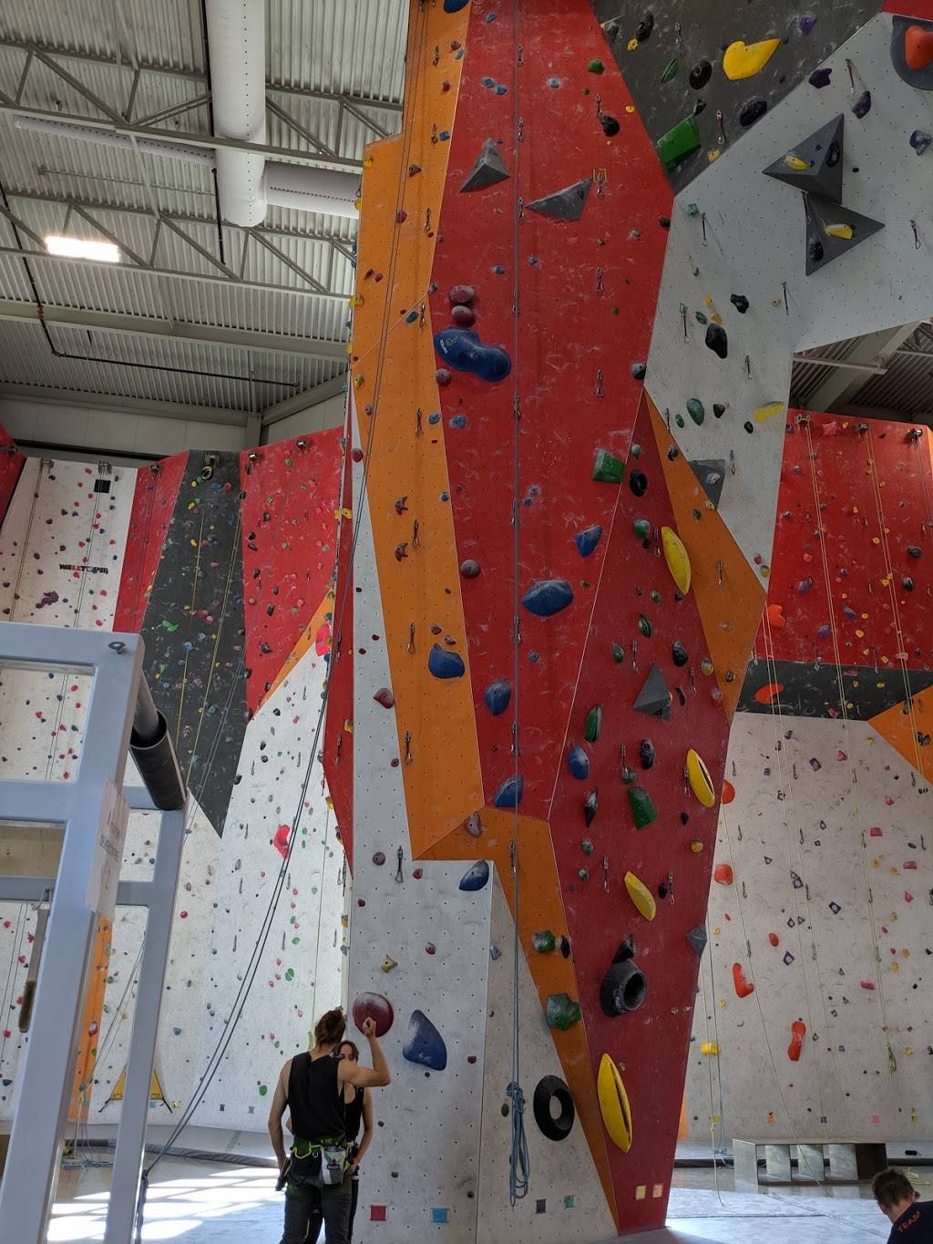 CanyonEscalade | restaurant | 1775 Chemin de Saint-Jean, La Prairie, QC J5R 0J2, Canada | 5146662269 OR +1 514-666-2269