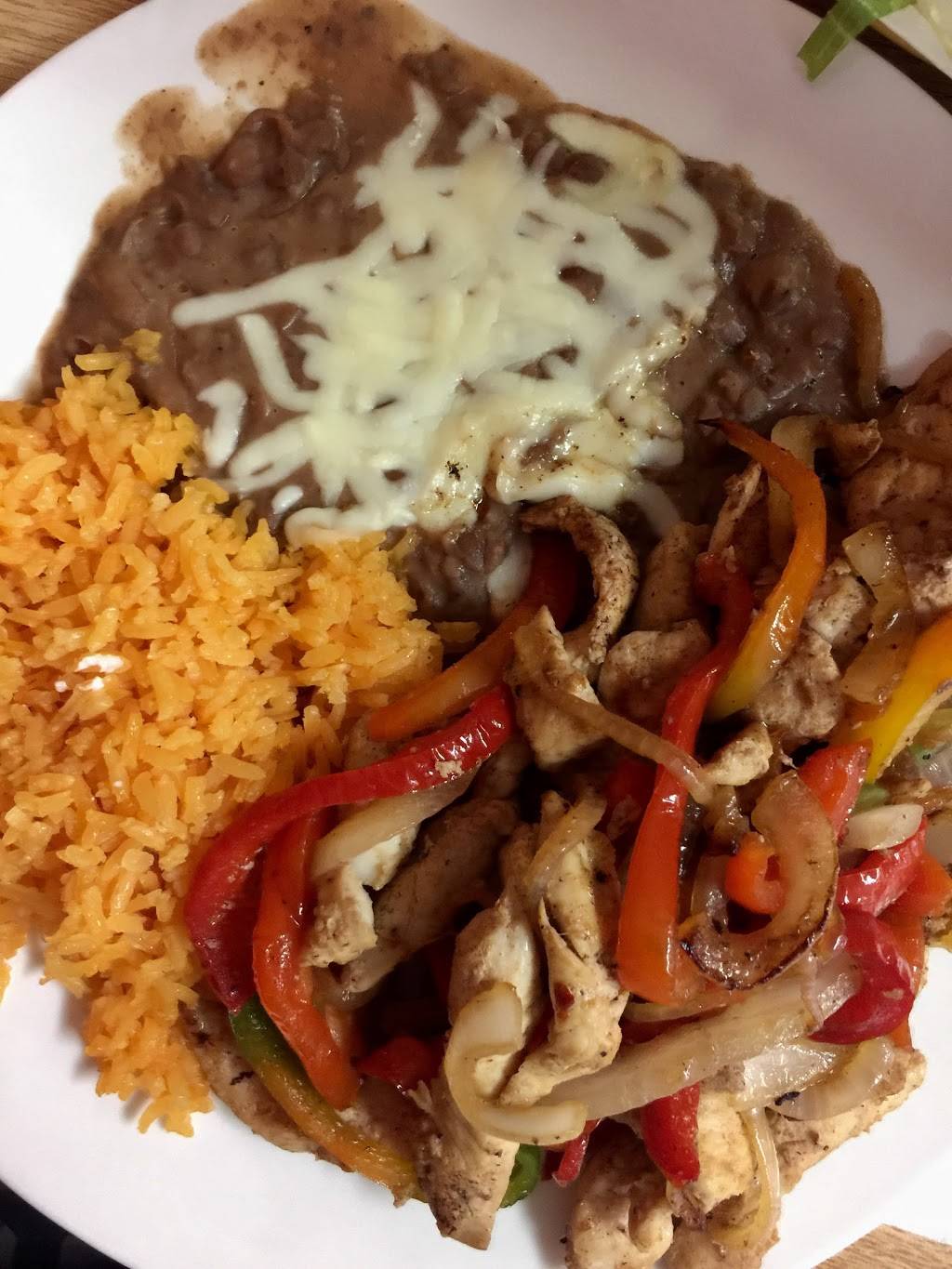 La Chiapaneca Restaurant | restaurant | 1401 E Orange Ave, Eustis, FL 32726, USA | 3526303516 OR +1 352-630-3516