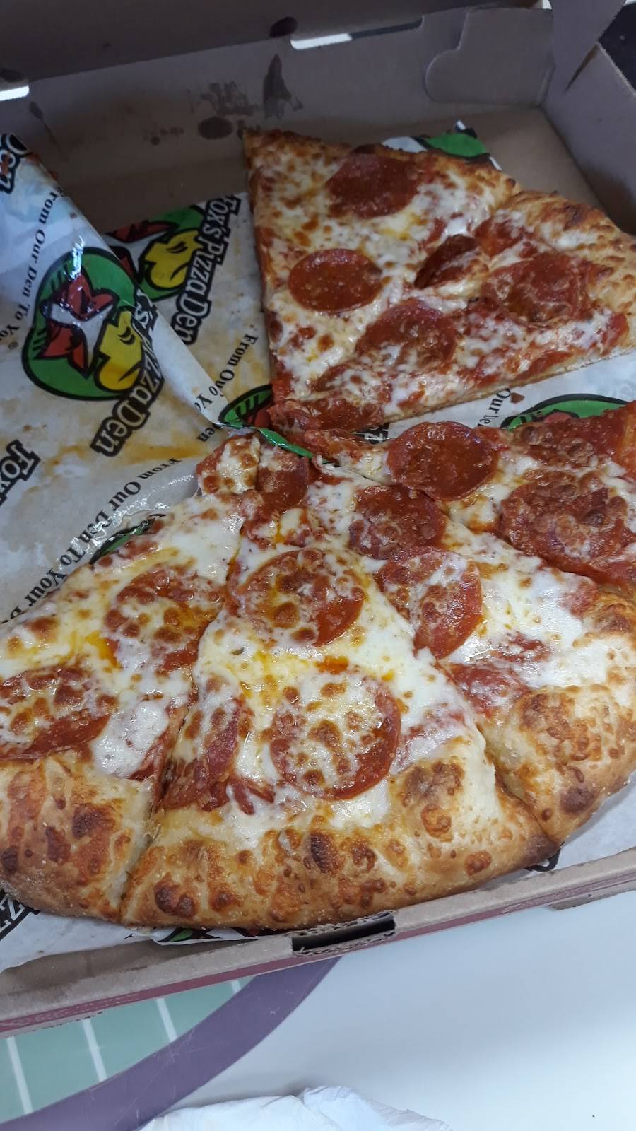 Foxs Pizza Den | restaurant | 119 Pedigo Rd, Madisonville, TN 37354, USA | 4234429511 OR +1 423-442-9511