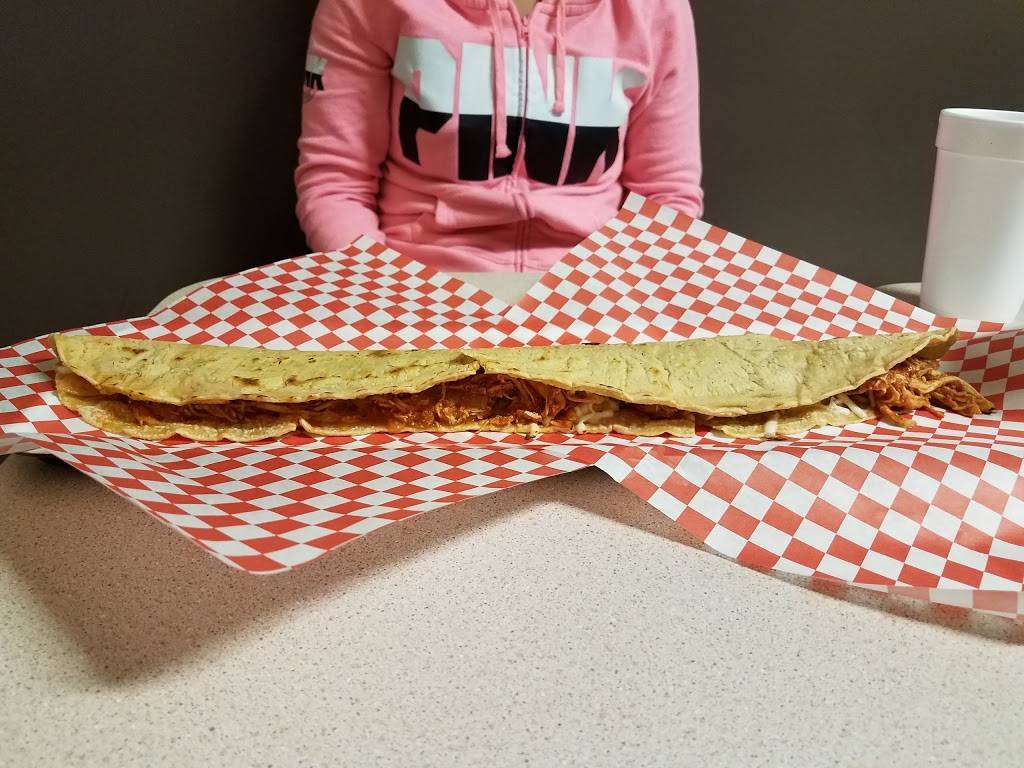 Machetes Big Quesadillas | restaurant | 4636 S Cicero Ave, Chicago, IL 60638, USA | 7733061923 OR +1 773-306-1923