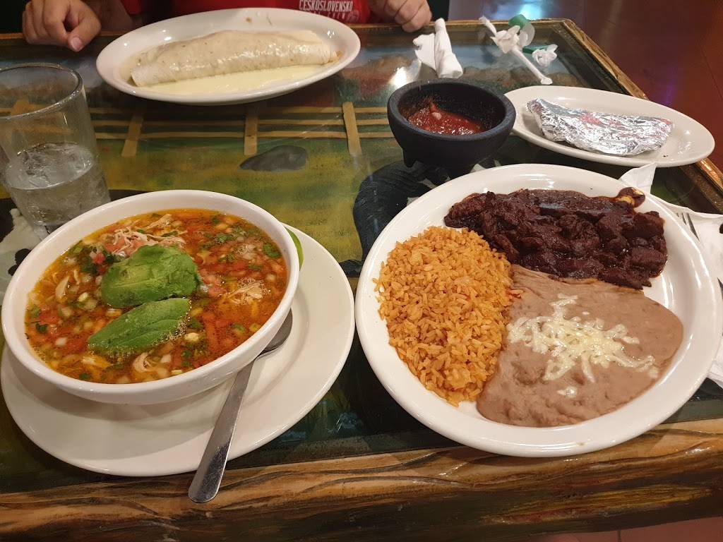 Panchos Mexican Grill | restaurant | 1676 Montclair Rd, Birmingham, AL 35210, USA | 2052016670 OR +1 205-201-6670