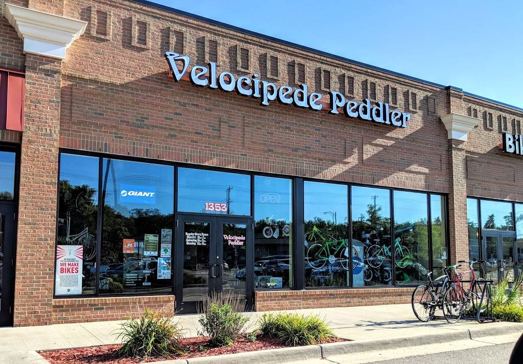 Brookfield Plaza | shopping mall | 1331 E Grand River Ave, East Lansing, MI 48823, USA | 5173323000 OR +1 517-332-3000