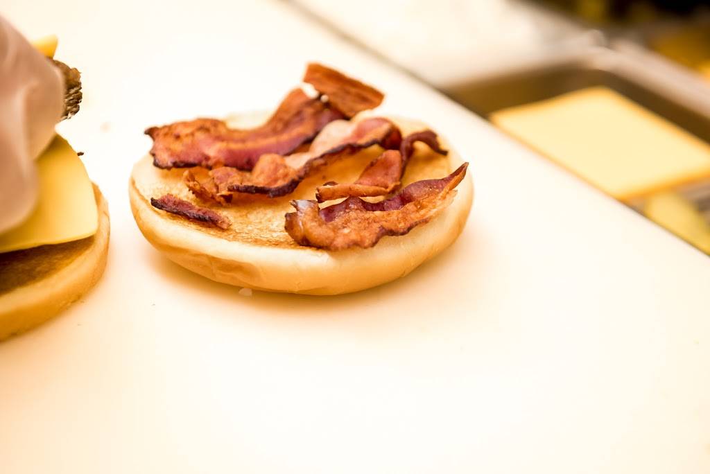 Hobby Burger House | restaurant | 8250 Telephone Rd, Houston, TX 77061, USA | 7136401428 OR +1 713-640-1428