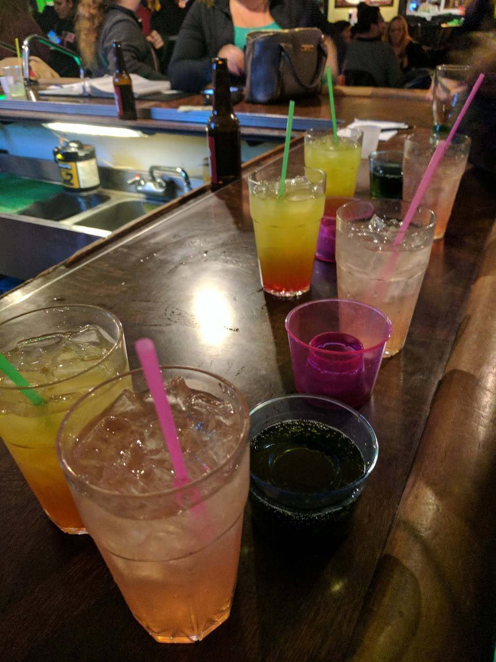 DJs Pub & Grill | restaurant | 2064 Henry St, Muskegon, MI 49441, USA | 2317552791 OR +1 231-755-2791