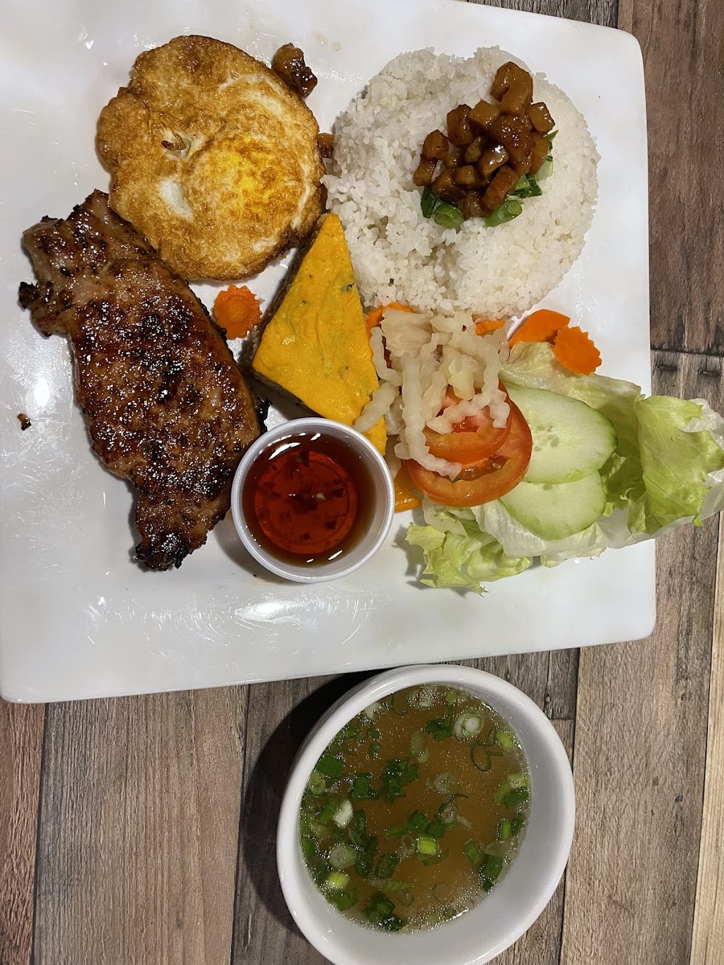 Pho Palace | restaurant | 1402 Shane Ln Suite #10, Bentonville, AR 72712, USA | 4795537403 OR +1 479-553-7403