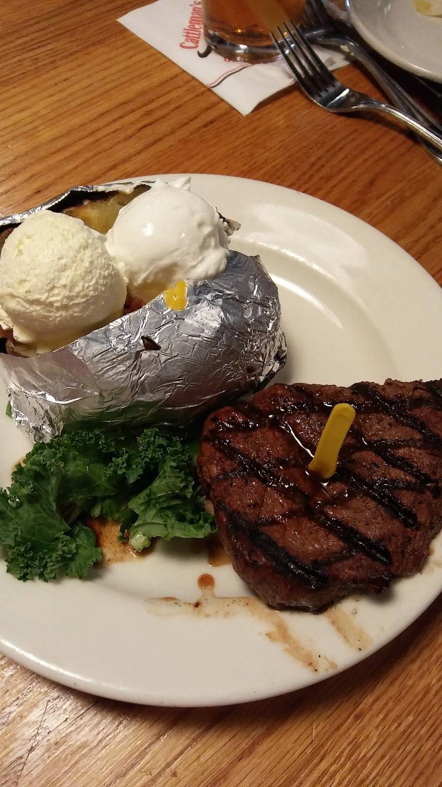 Cattlemans Roadhouse | restaurant | 2901 S Hurstbourne Pkwy, Louisville, KY 40220, USA | 5023847623 OR +1 502-384-7623