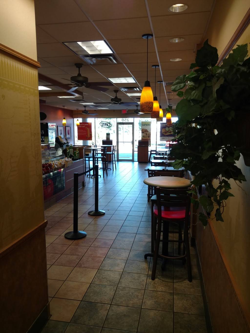 Subway | restaurant | 2525 W International Speedway Blvd #250, Daytona Beach, FL 32114, USA | 3862574207 OR +1 386-257-4207