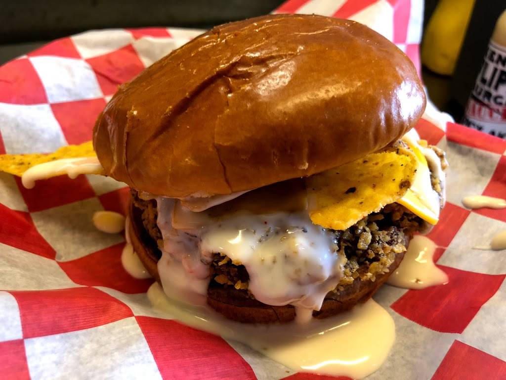 Kenny’s Flippin Burgers | restaurant | 3049 William St #167, Cape Girardeau, MO 63703, USA | 5738031522 OR +1 573-803-1522