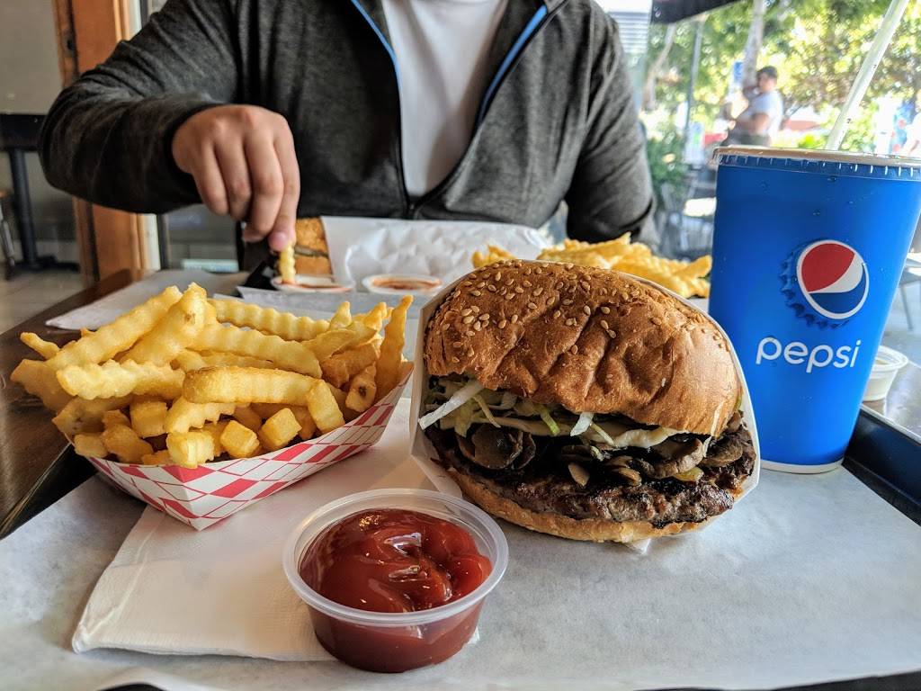 Bongo Burger | restaurant | 2154 Center St, Berkeley, CA 94704, USA | 5105487700 OR +1 510-548-7700