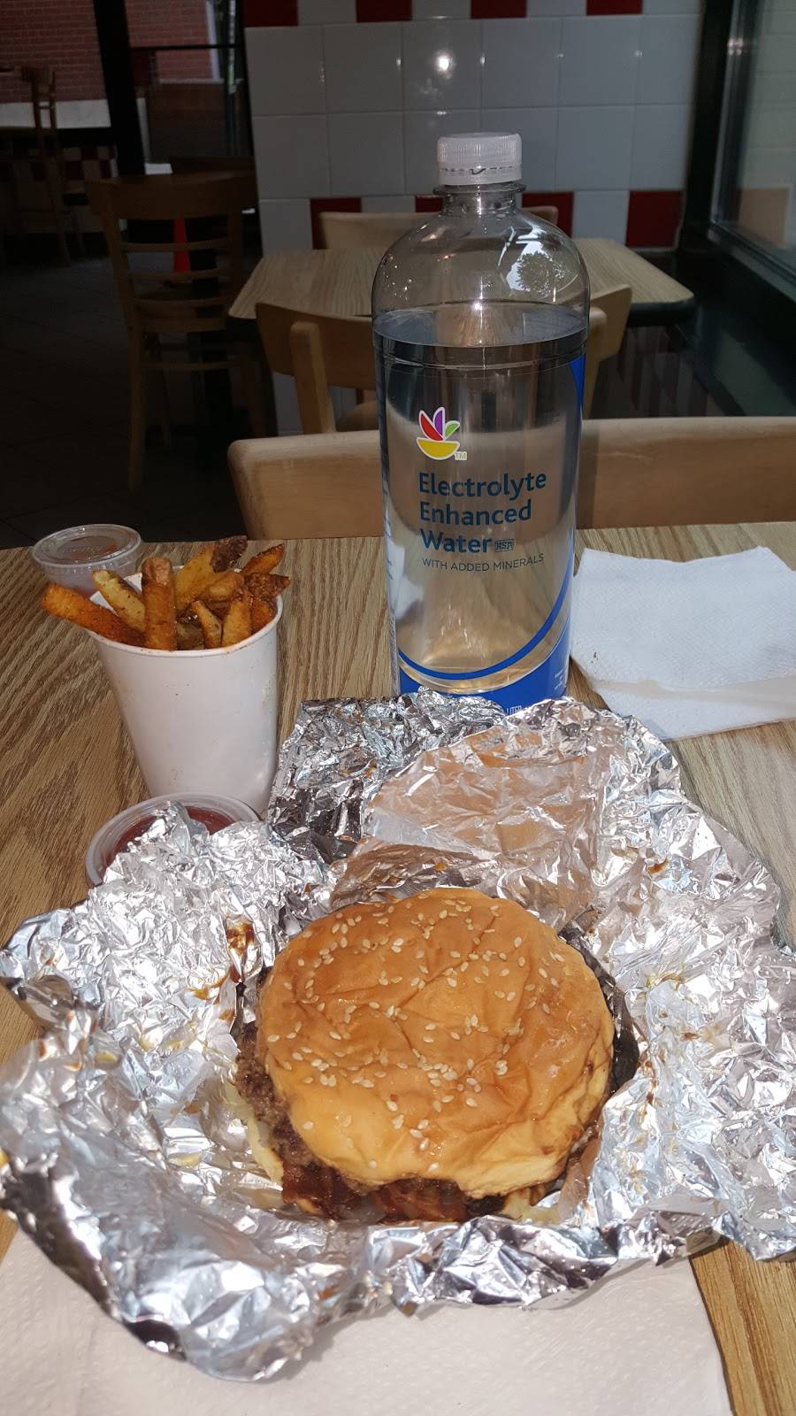 Five Guys | meal takeaway | 130 Gibbs St, Rockville, MD 20850, USA | 3017623500 OR +1 301-762-3500