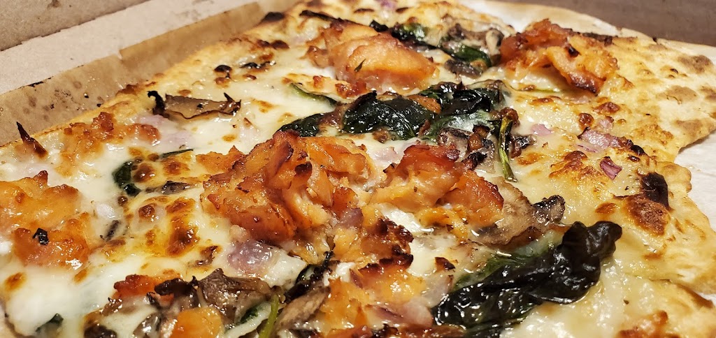 Slim & Huskys Pizza Beeria (Memphis) | restaurant | 634 Union Ave, Memphis, TN 38103, USA | 9016171655 OR +1 901-617-1655