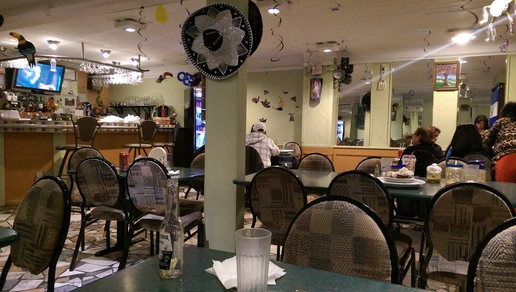 Tukan | restaurant | 85 Montreal Rd, Vanier, ON K1L 6E8, Canada | 6137492317 OR +1 613-749-2317