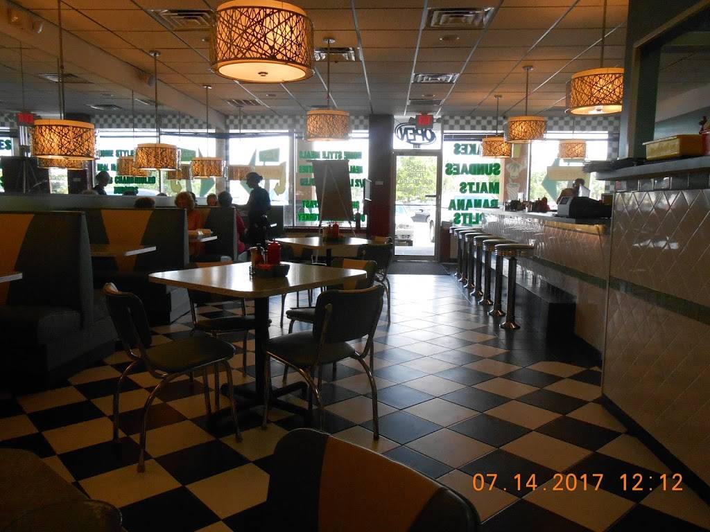 Jax Diner | restaurant | 1850 N Tamiami Trail, North Fort Myers, FL 33903, USA | 2396715879 OR +1 239-671-5879
