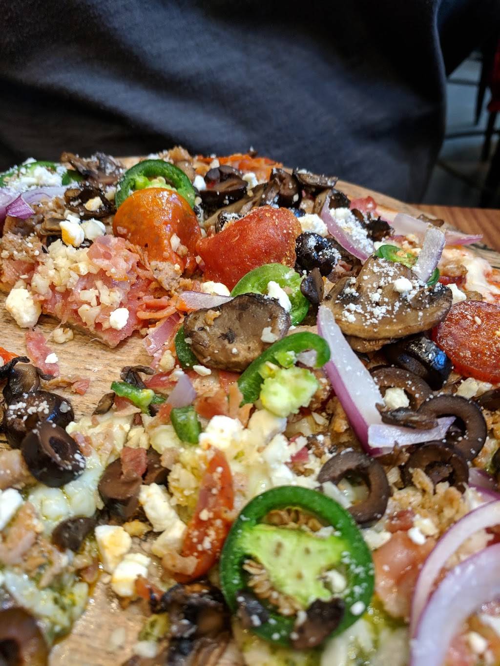 Blast & Brew | restaurant | 55 River Oaks Pl Ste 60, San Jose, CA 95134, USA | 4087703090 OR +1 408-770-3090