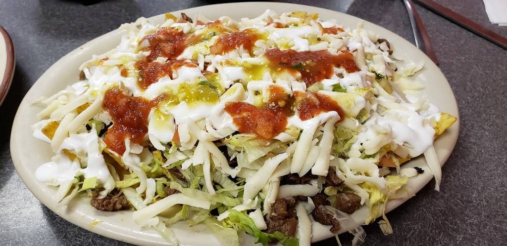 El Jarochito | restaurant | 164 S Academy St, Galesburg, IL 61401, USA | 3093426103 OR +1 309-342-6103