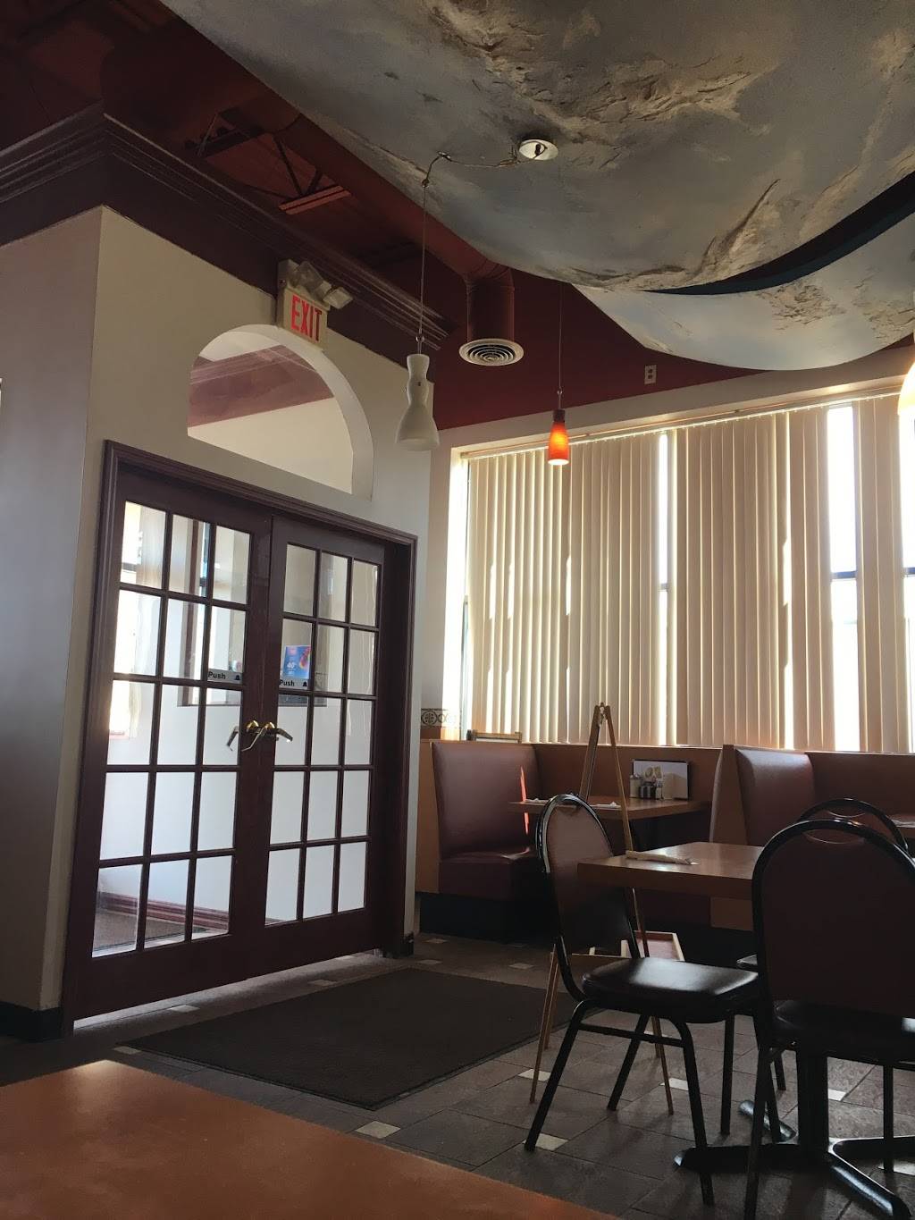 2 Roses LLC | restaurant | 24059 Orchard Lake Rd, Farmington, MI 48336, USA | 2484787779 OR +1 248-478-7779