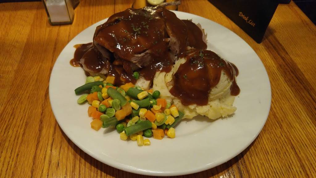 Foxs Restaurant & Pub | restaurant | 9956 S Western Ave, Chicago, IL 60643, USA | 7732393212 OR +1 773-239-3212