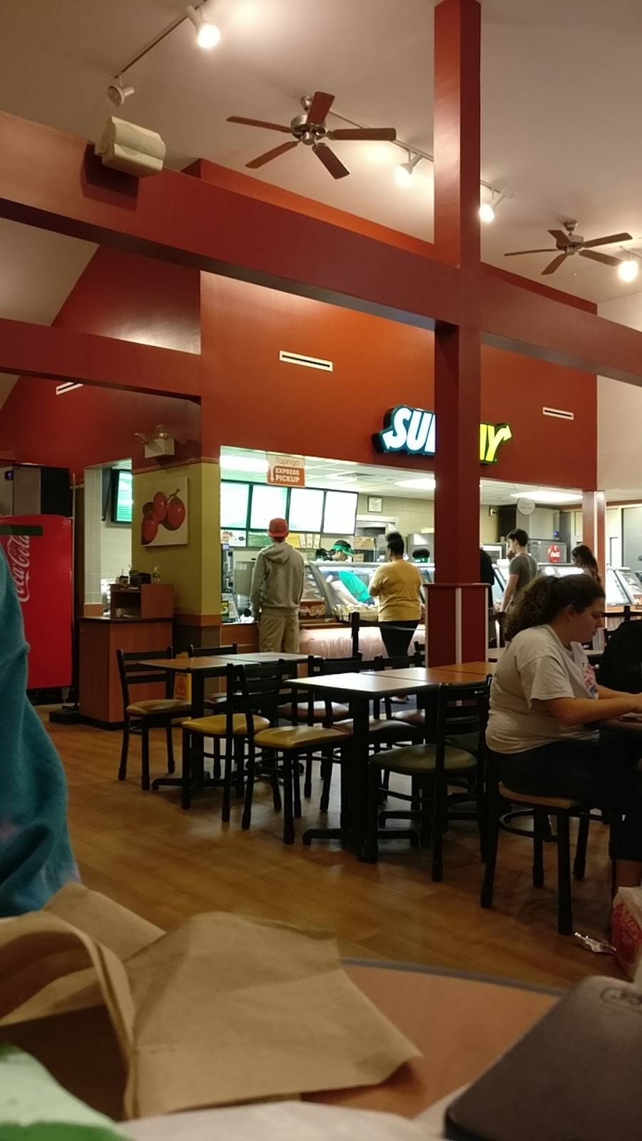 Subway Restaurants | restaurant | 200 Bloomfield Ave, Village Market, The University of, Konover Campus Center, West Hartford, CT 06117, USA | 8607687885 OR +1 860-768-7885