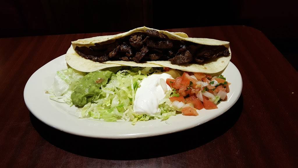 Tias Cantina | restaurant | 2534 AL-14, Millbrook, AL 36054, USA | 3345176322 OR +1 334-517-6322