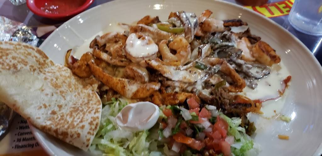 Chipotle Mexican Grill | restaurant | 10221 State Line Rd, Kansas City, MO 64114, USA | 8169423605 OR +1 816-942-3605