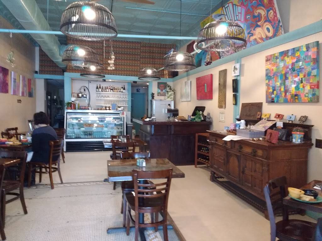 Market Street Cafe & Apothecary | restaurant | 102 E Market St, Lockhart, TX 78644, USA | 5126683065 OR +1 512-668-3065