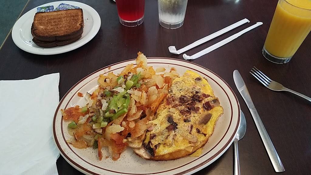 Brunswick Family Restaurant | restaurant | 1737 Pearl Rd, Brunswick, OH 44212, USA | 3302732889 OR +1 330-273-2889